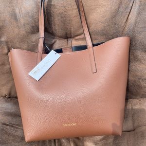 BN Calvin Klein tots bag with wallet